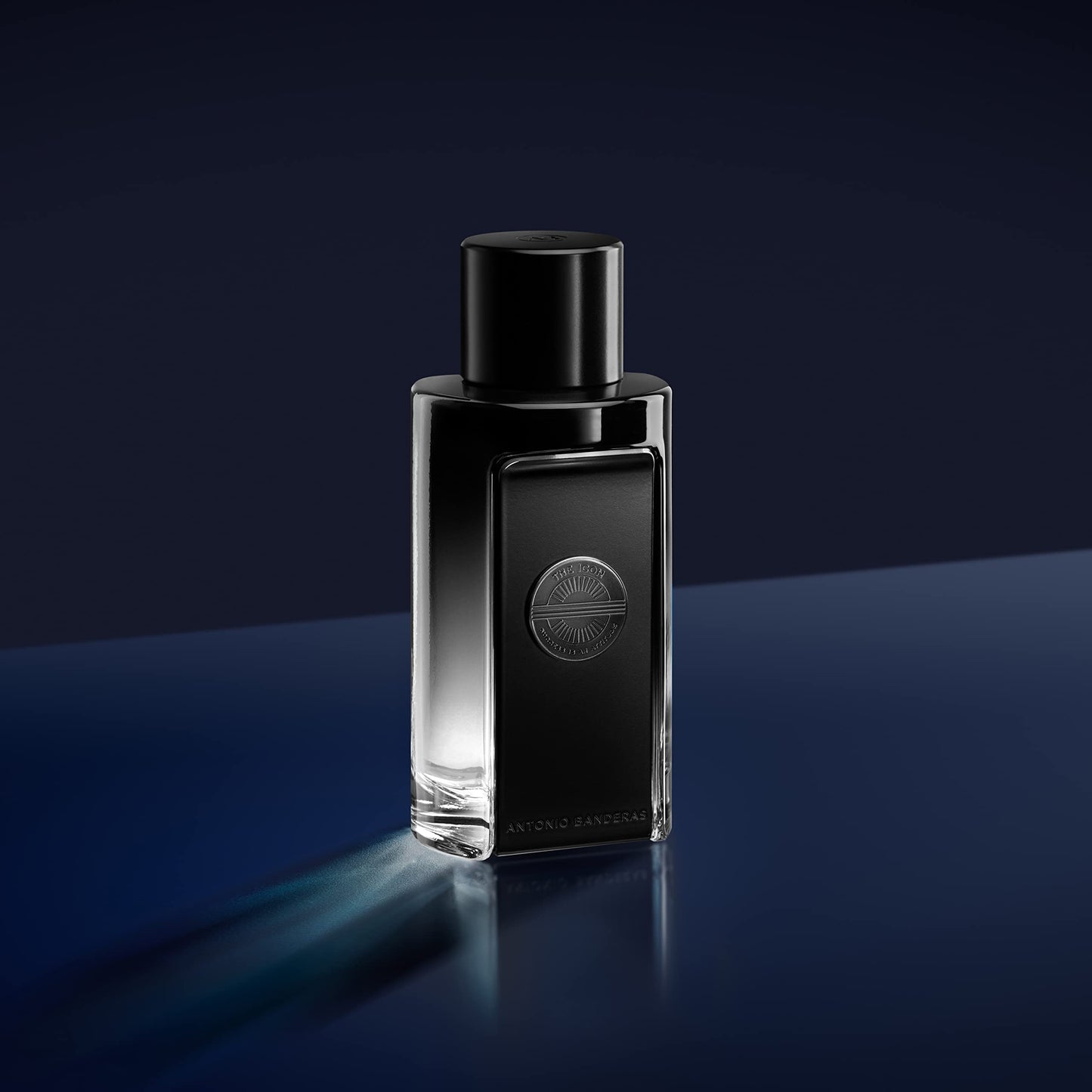 Banderas - The Icon Eau De Perfume For Men - Long Lasting - Virile, Elegant, Trendy And Sexy Scent - Wood, Amber, And Sandalwood Notes - Ideal For Special Events - 100Ml