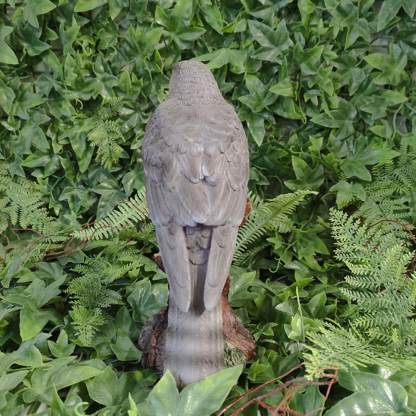 Vivid Arts Sparrow Hawk Resin Home or Garden Ornament (XRL-SHAW-D)